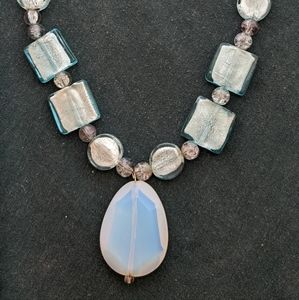 Gorgeous vintage light blue moonstone and pearl tone necklace 18 in.